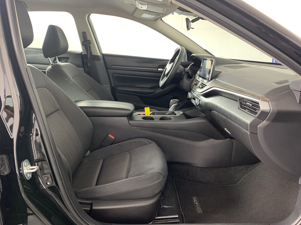 Used 2025 Nissan Altima Sedan