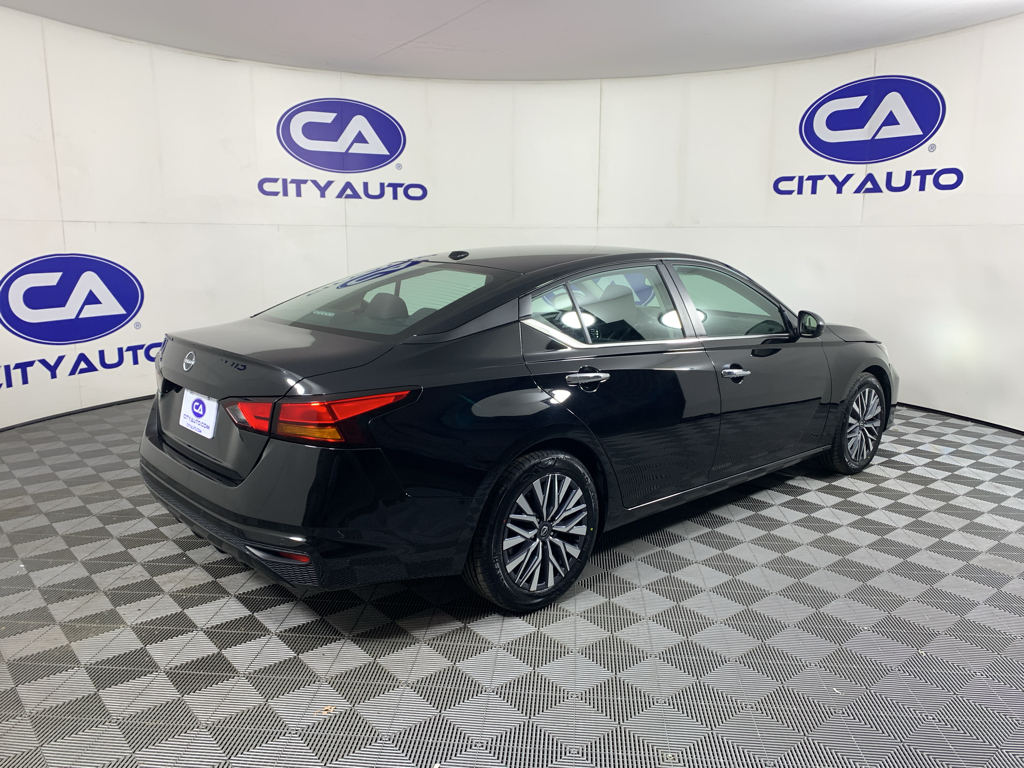Used 2025 Nissan Altima Sedan