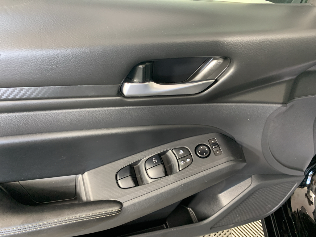 Used 2025 Nissan Altima Sedan