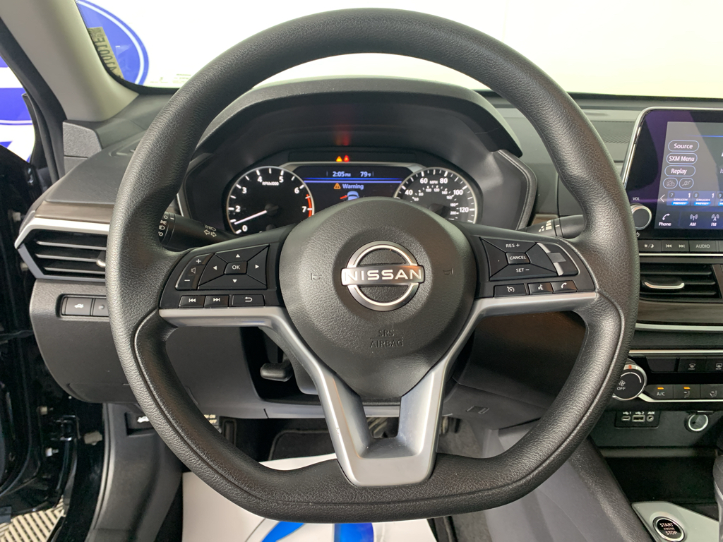 Used 2025 Nissan Altima Sedan