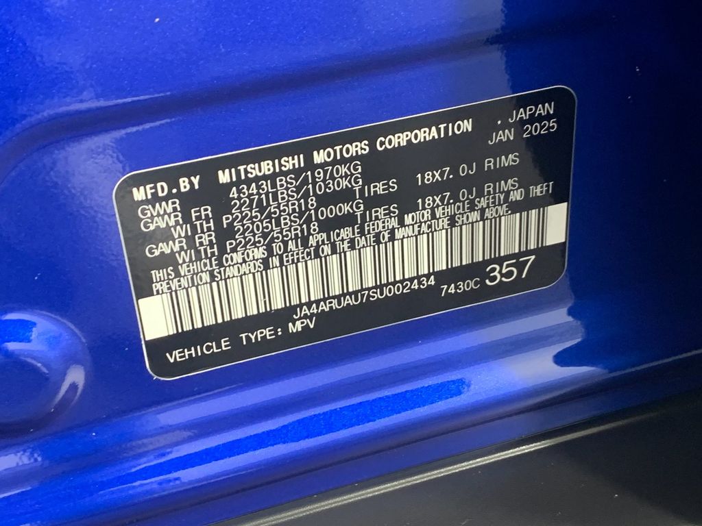 Vehicle photo 12