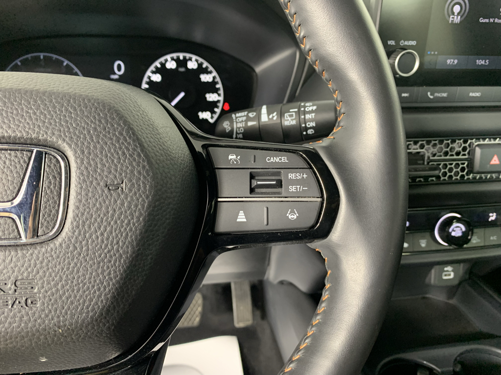 Vehicle photo 19