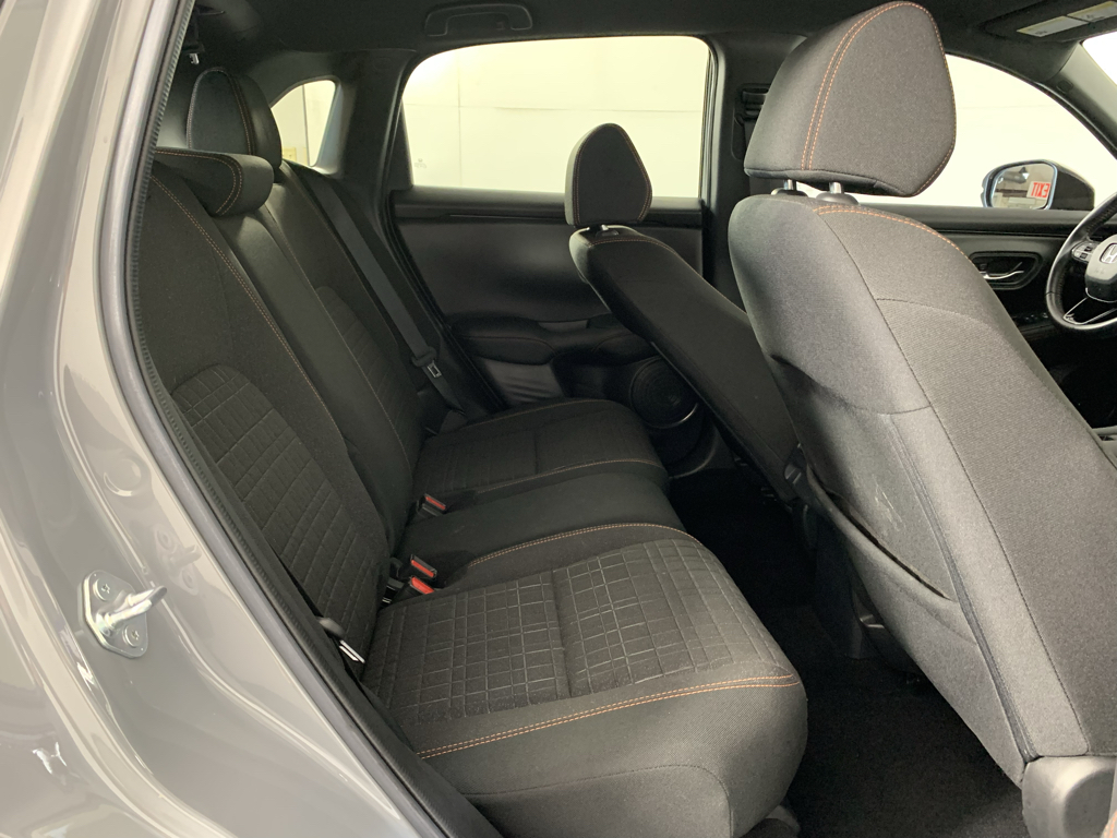 Vehicle photo 36