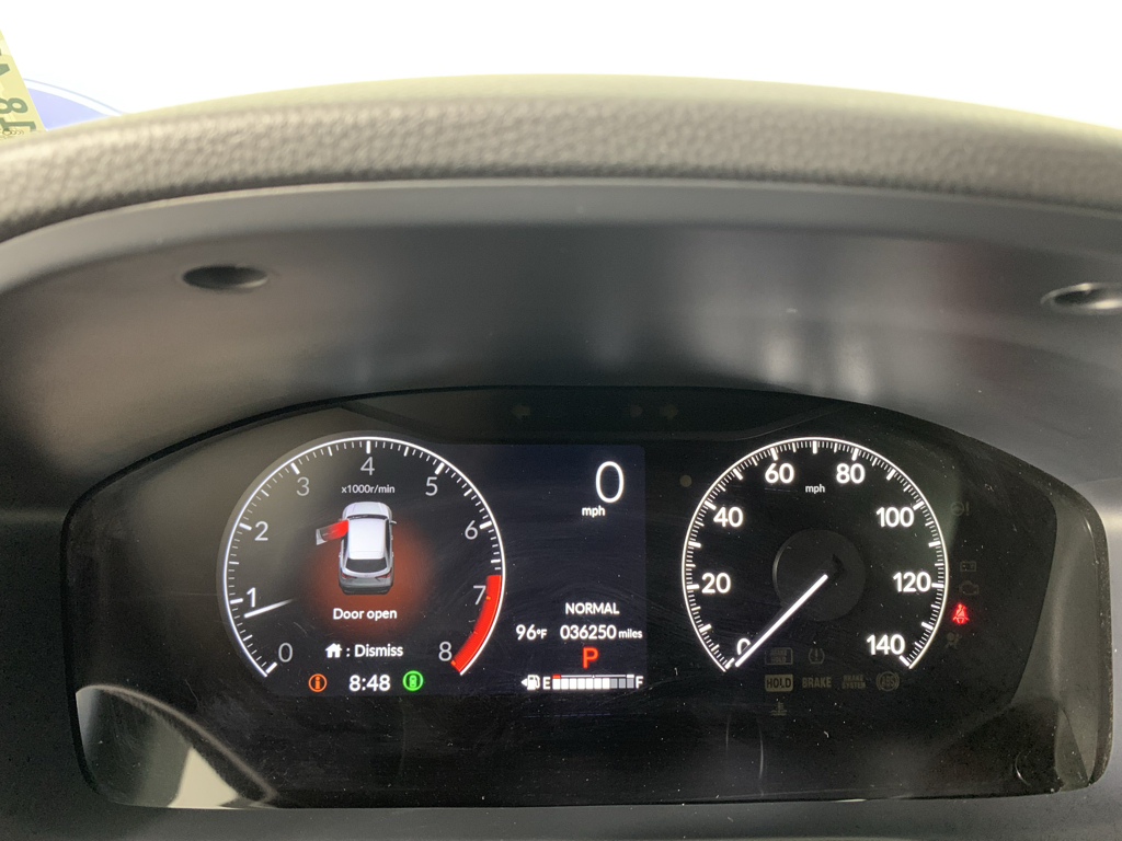Vehicle photo 23