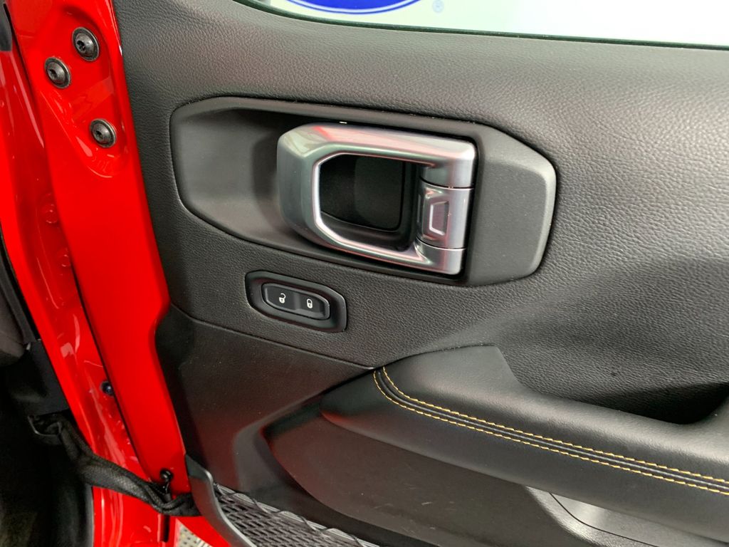 Vehicle photo 39