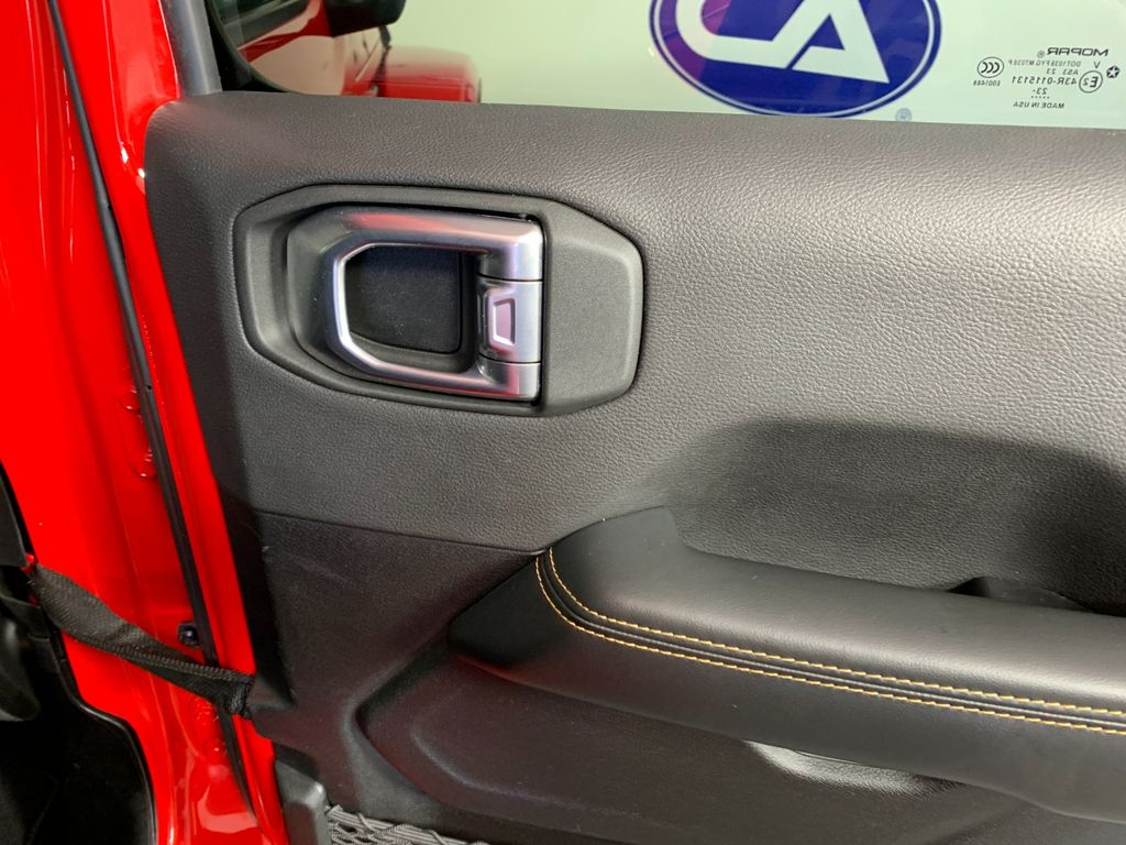 Vehicle photo 36