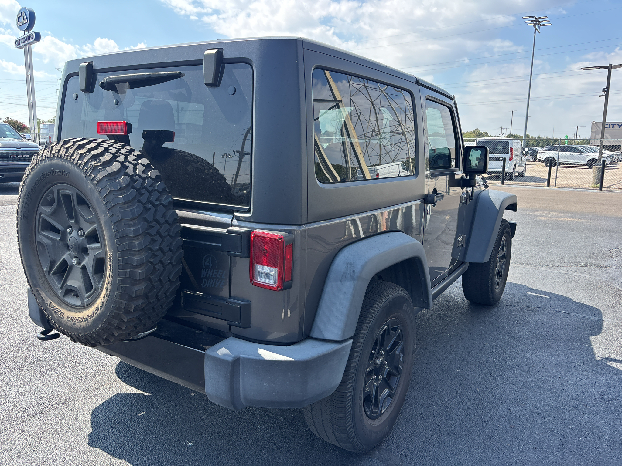 Used 2017 Jeep Wrangler SUV