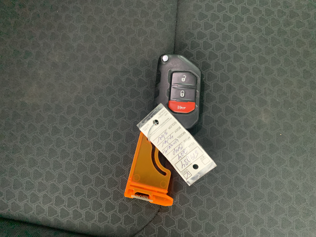 Vehicle photo 38