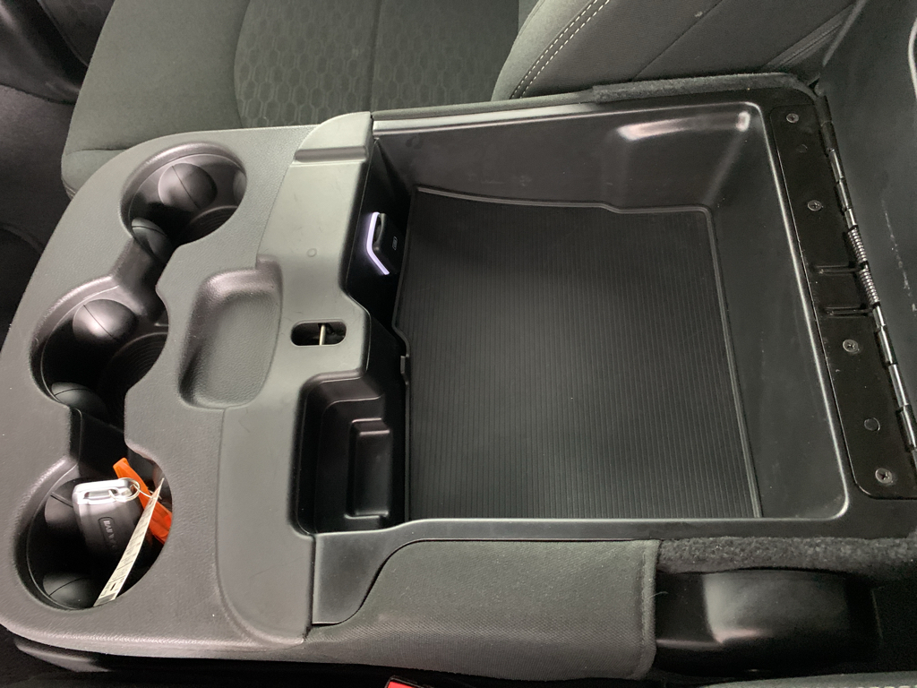 Vehicle photo 25