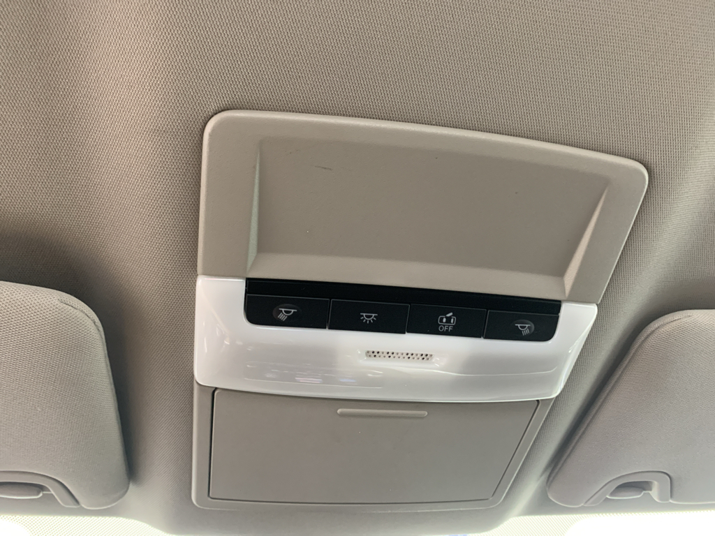 Vehicle photo 27