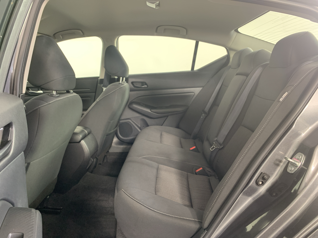 Vehicle photo 30