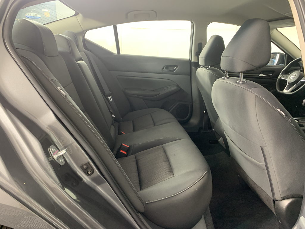 Vehicle photo 35