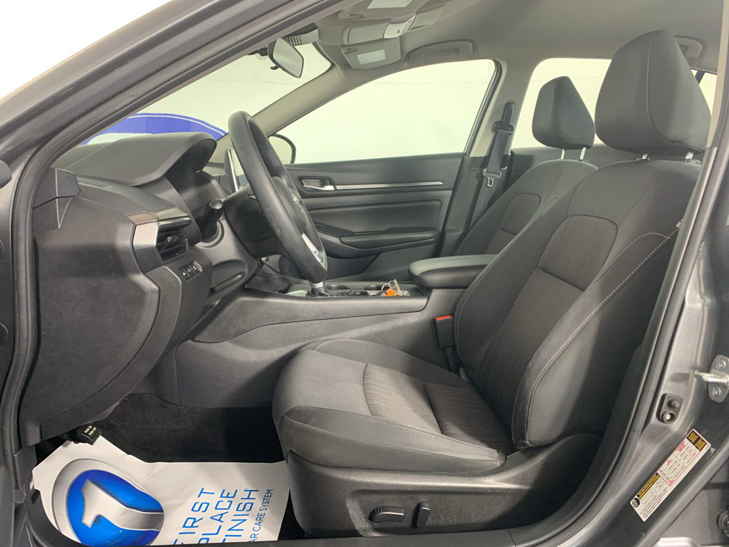 Vehicle photo 15