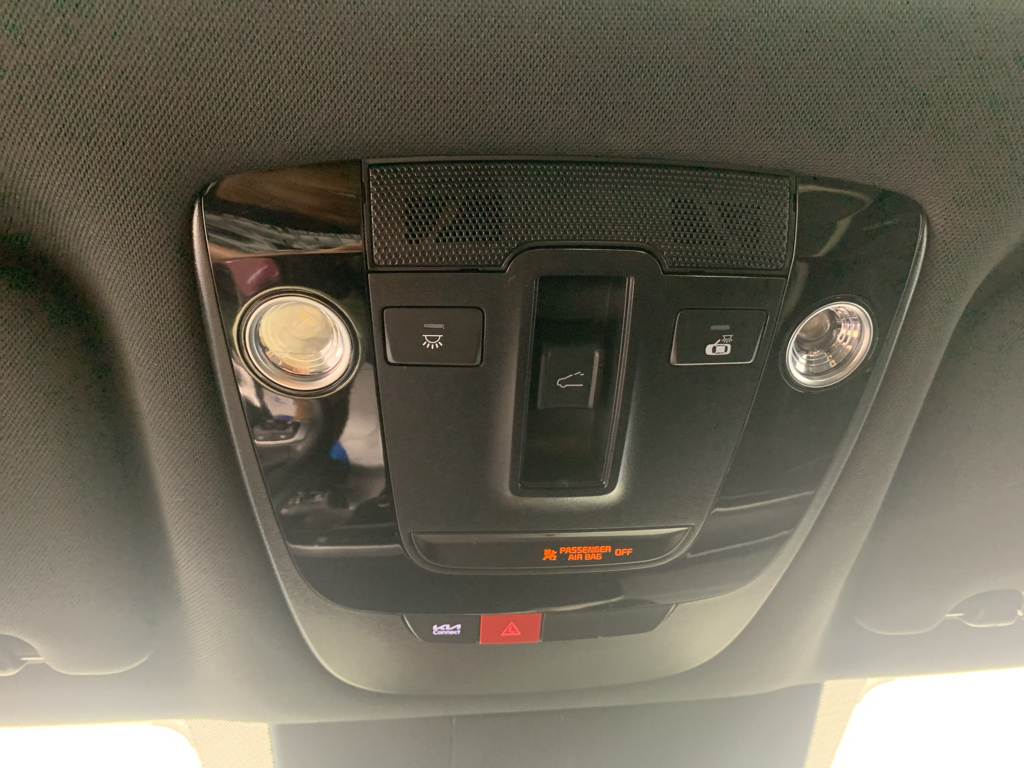 Vehicle photo 27