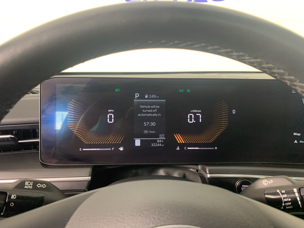 Vehicle photo 22