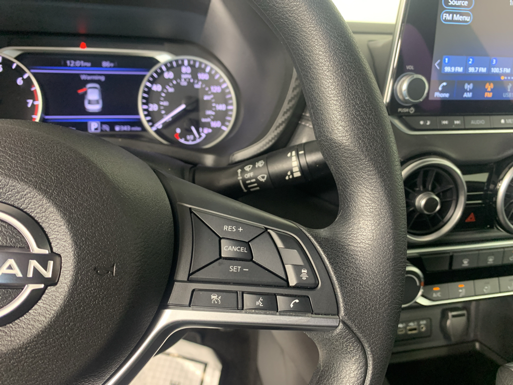 Vehicle photo 19