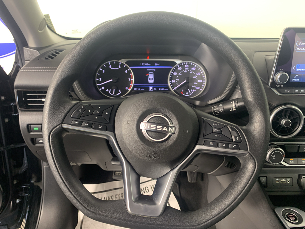 Vehicle photo 21