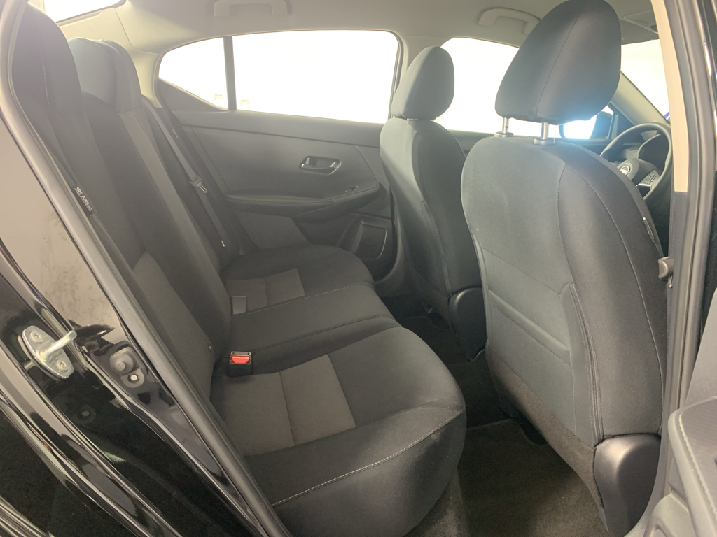 Vehicle photo 34