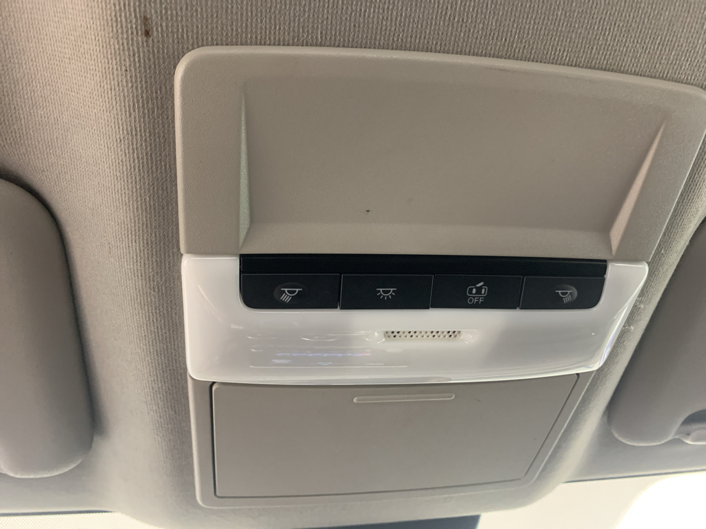 Vehicle photo 26