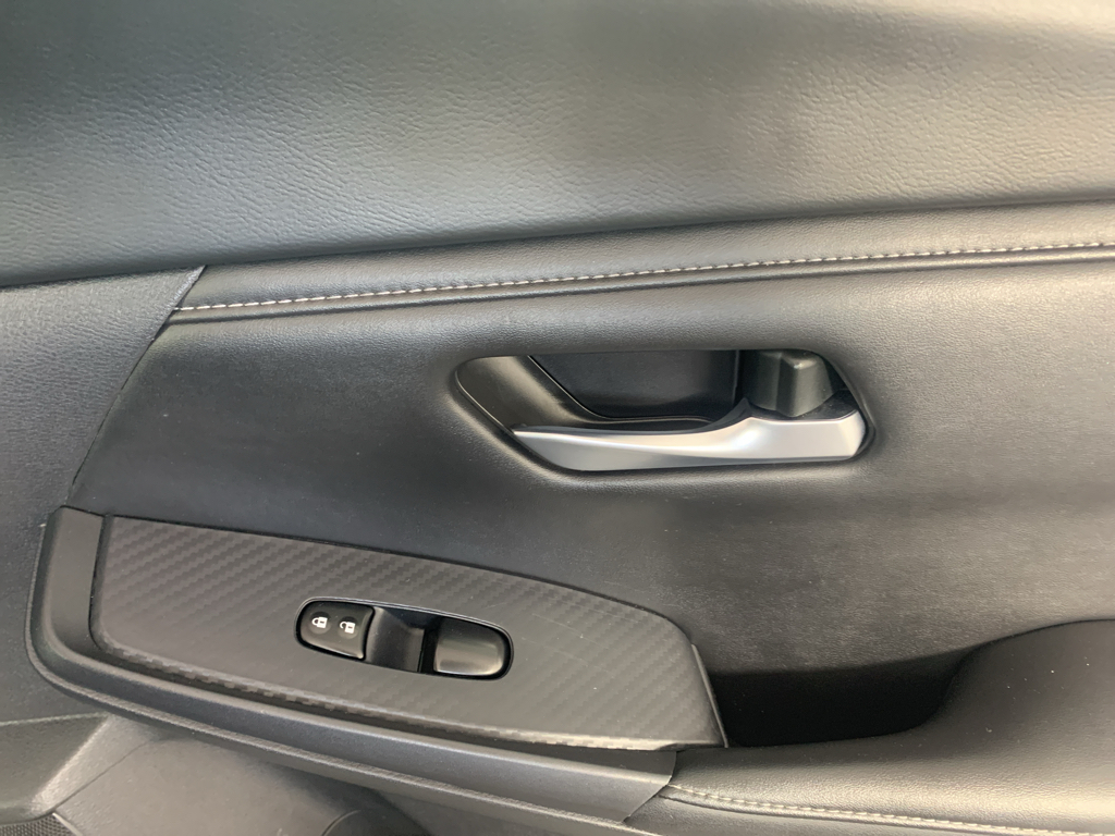 Vehicle photo 36
