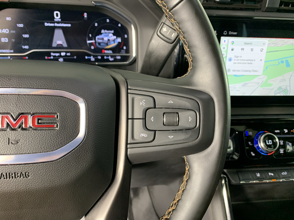 Vehicle photo 18