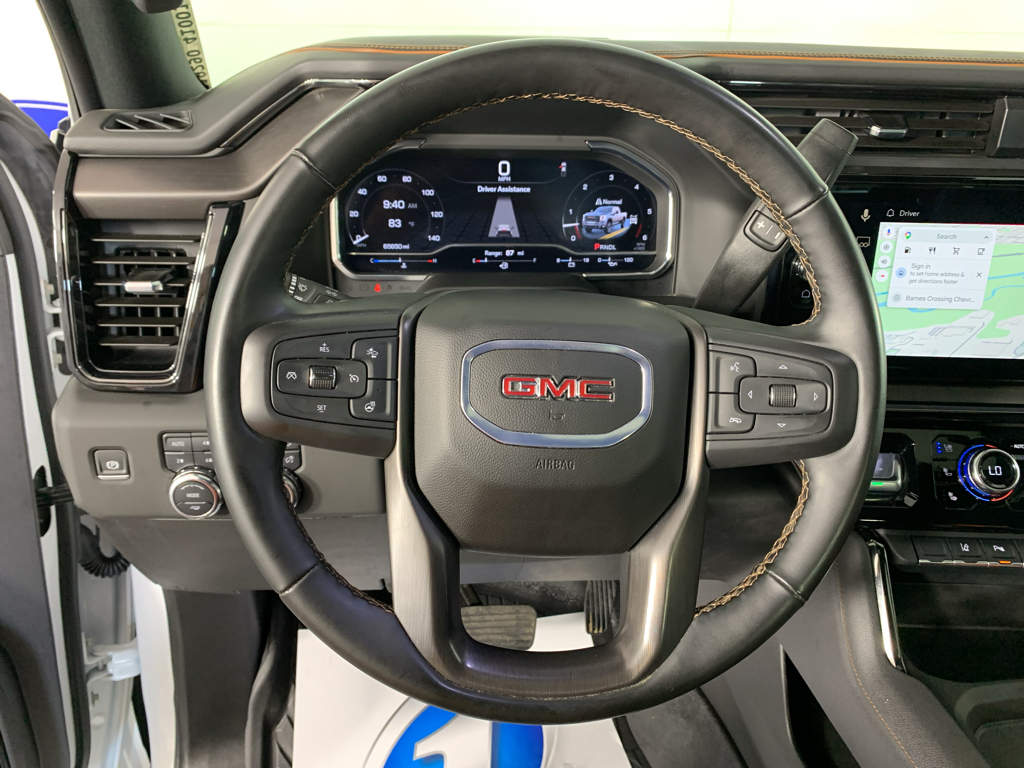 Vehicle photo 19