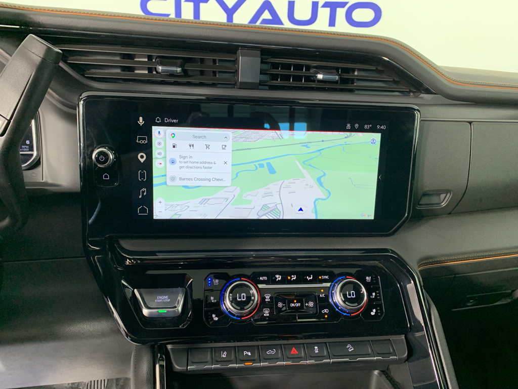 Vehicle photo 23