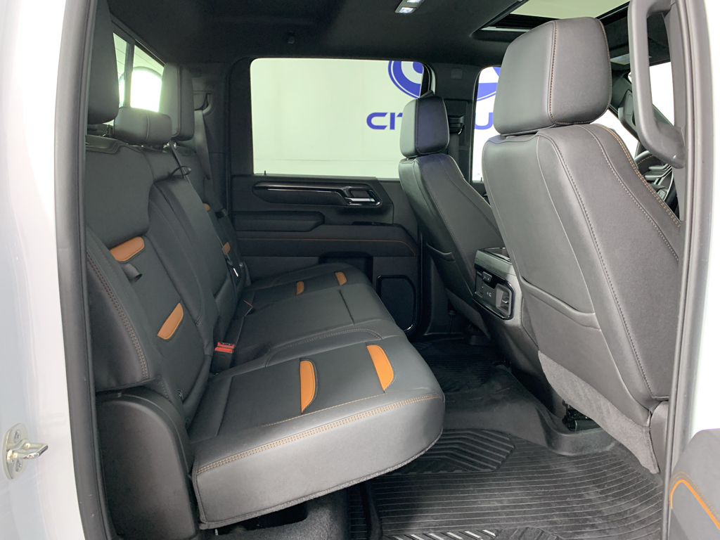 Vehicle photo 35
