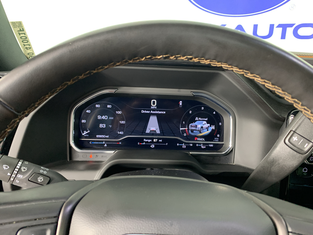 Vehicle photo 21