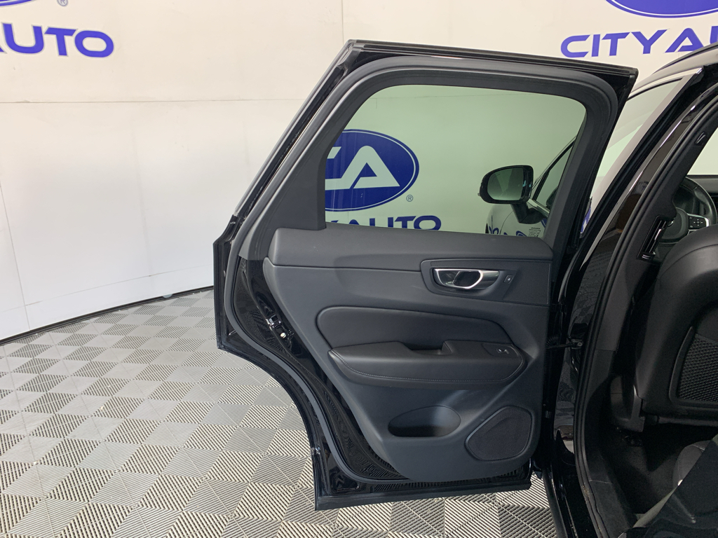 Used 2023 Volvo XC60 B5 SUV