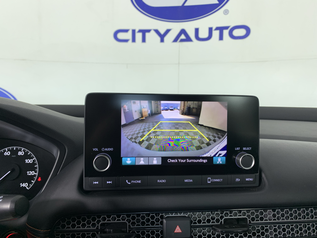 Vehicle photo 26