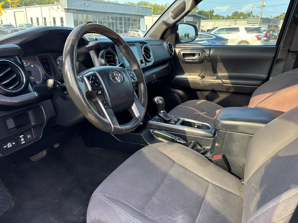 Used 2018 Toyota Tacoma Truck