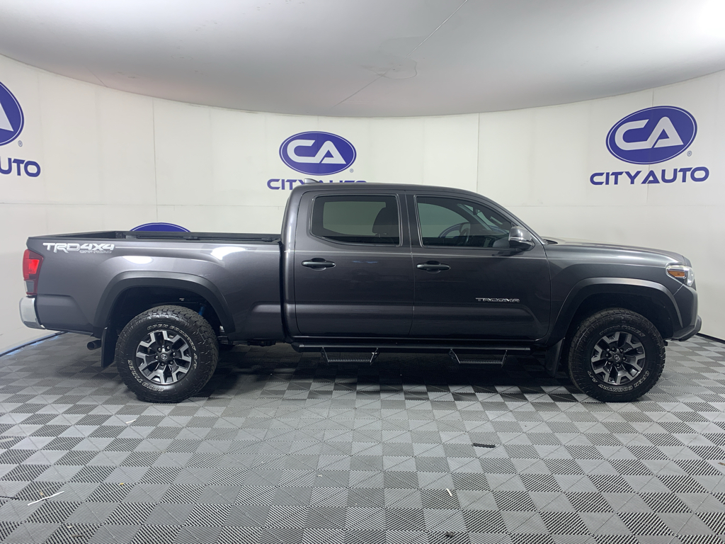 Vehicle photo 2