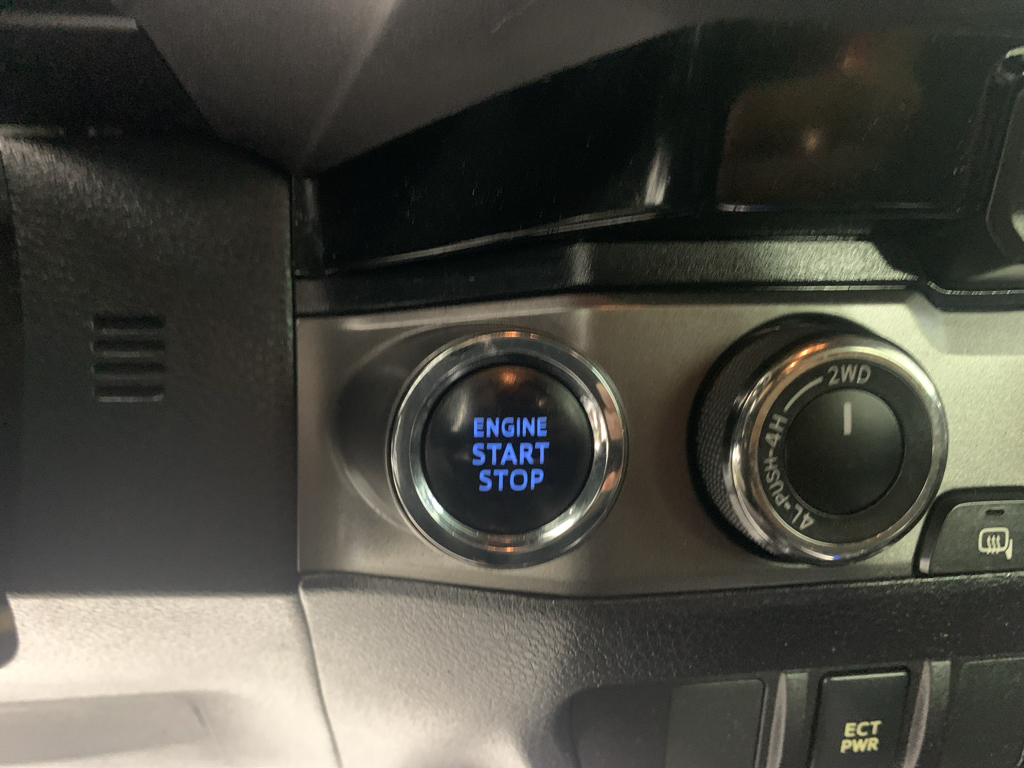 Vehicle photo 16