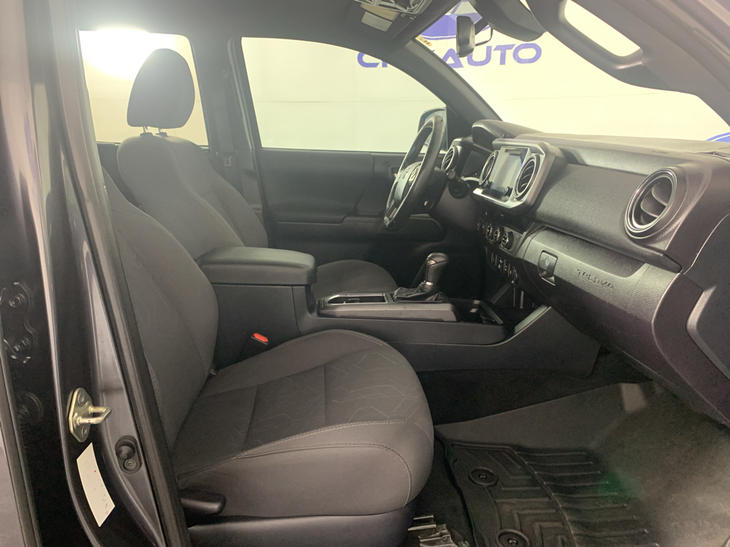 Vehicle photo 35