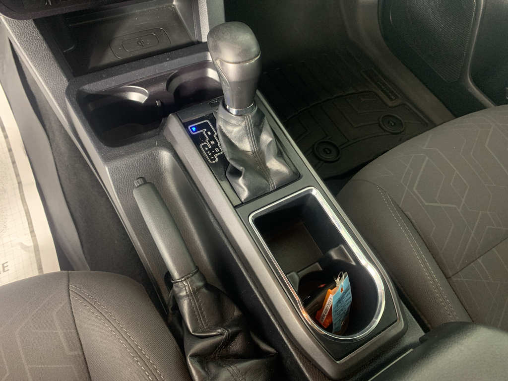 Vehicle photo 22