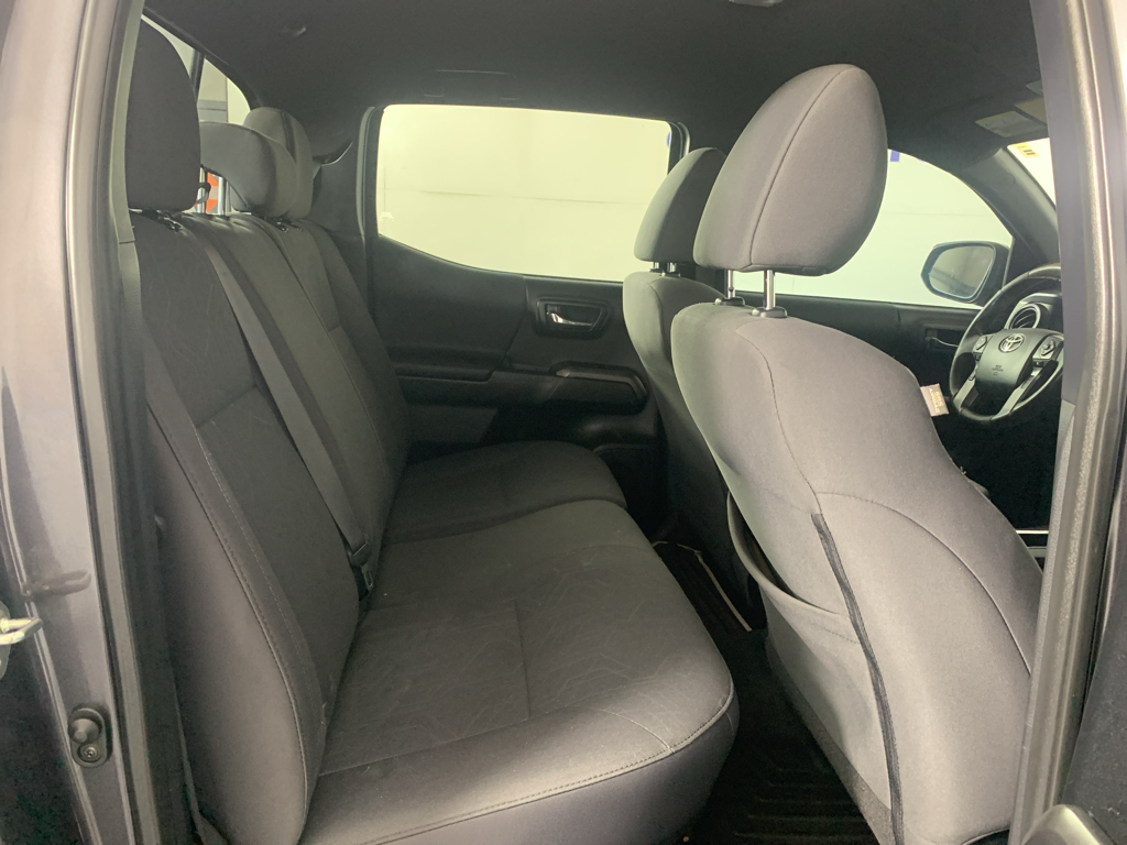 Vehicle photo 32