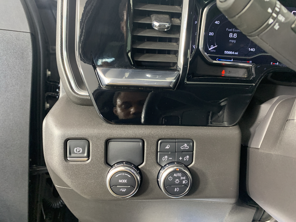 Vehicle photo 15