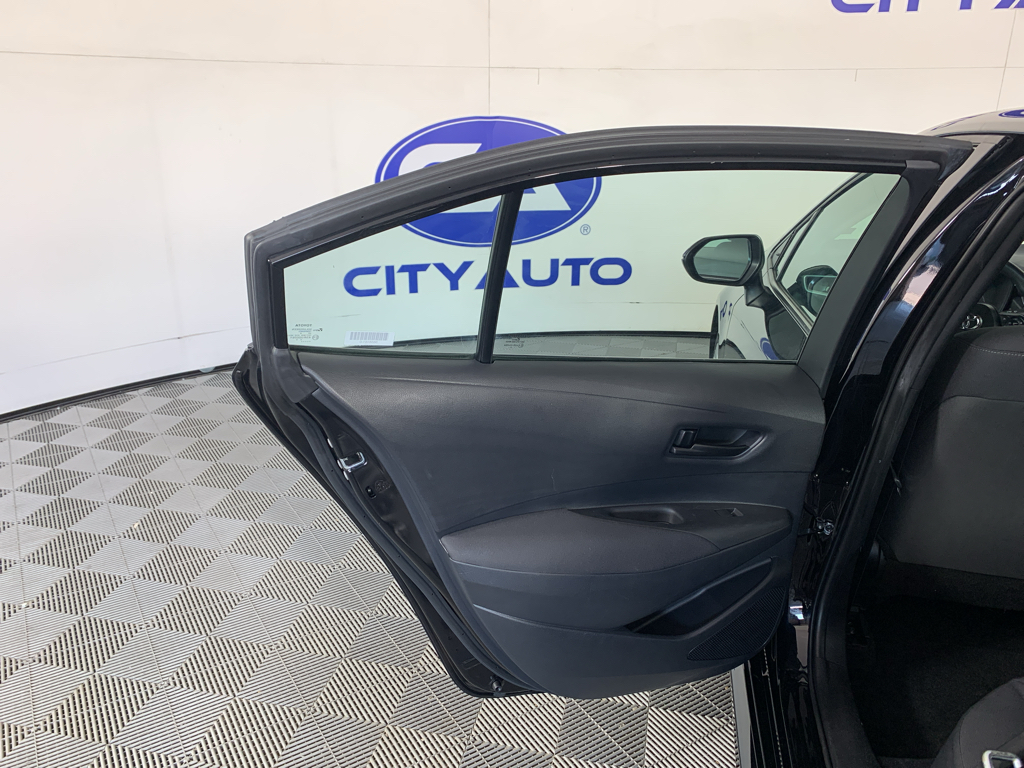 Vehicle photo 27