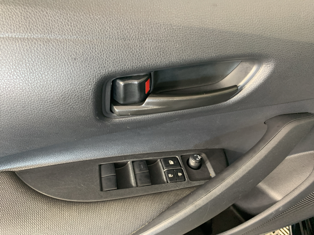 Vehicle photo 14