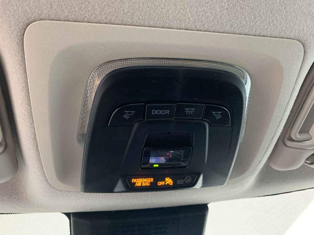Vehicle photo 26