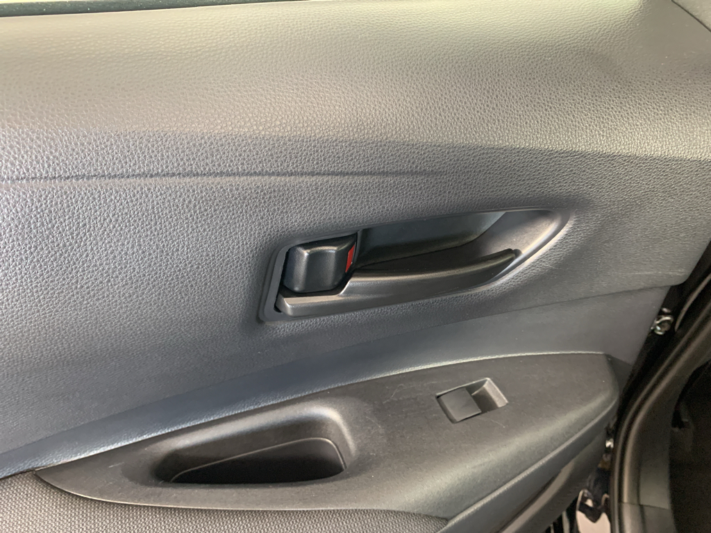 Vehicle photo 28