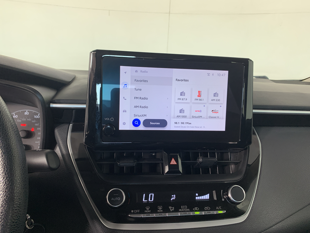 Vehicle photo 24