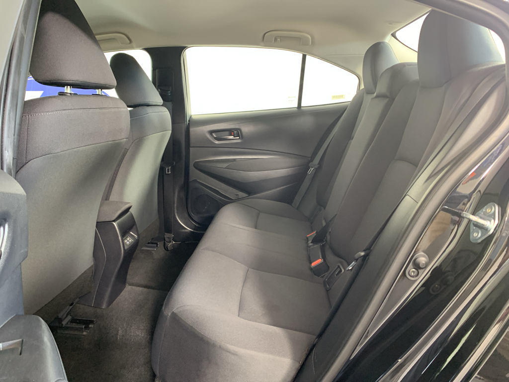 Vehicle photo 29