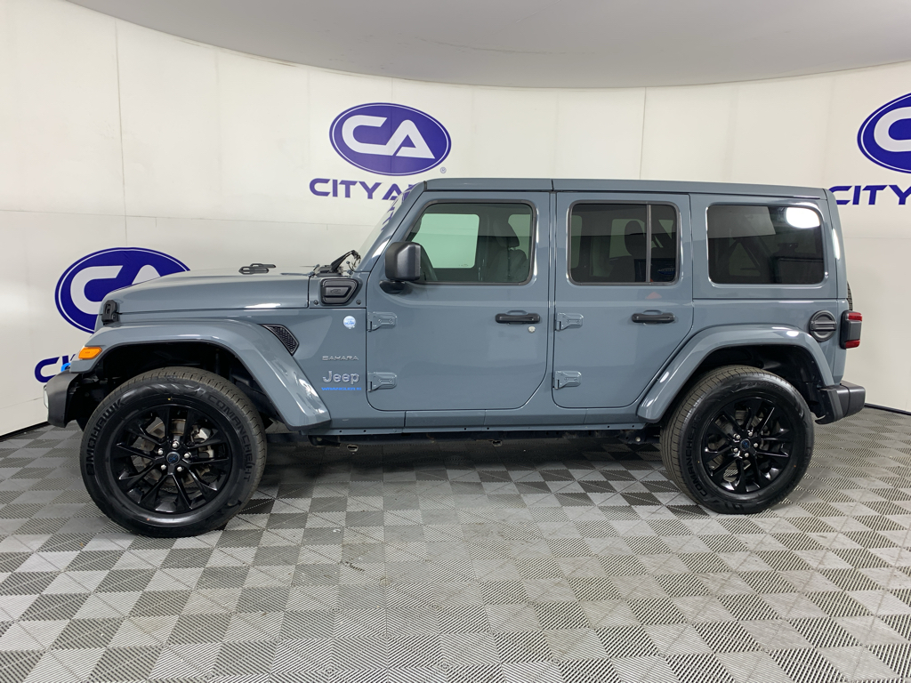 Vehicle photo 6
