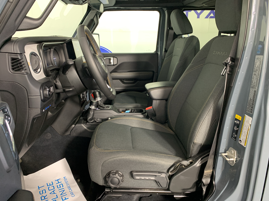 Vehicle photo 15