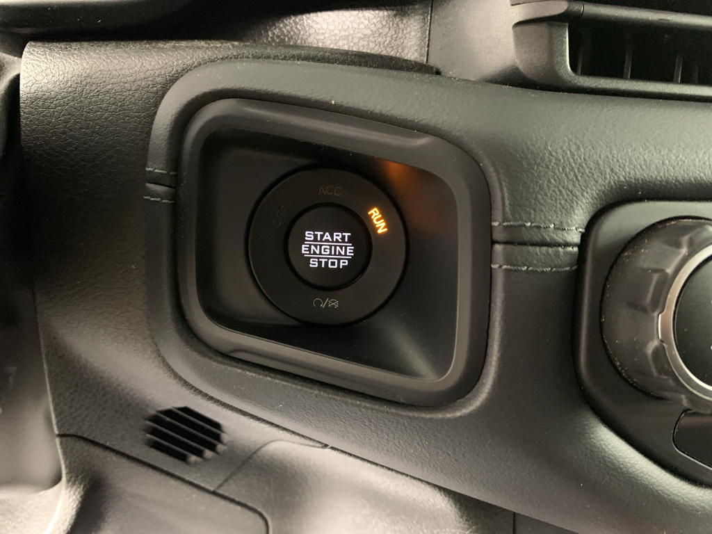 Vehicle photo 17