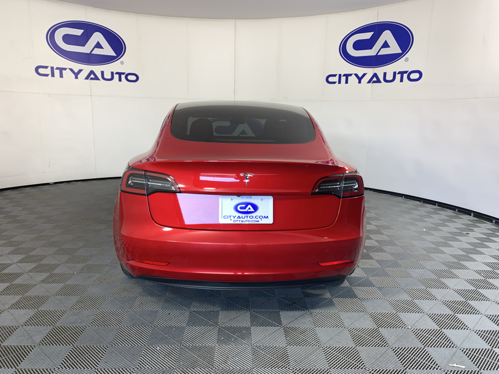 Vehicle photo 4