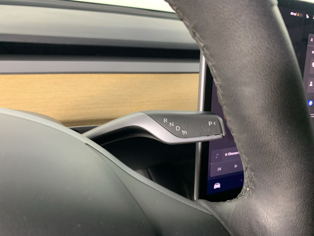 Vehicle photo 18