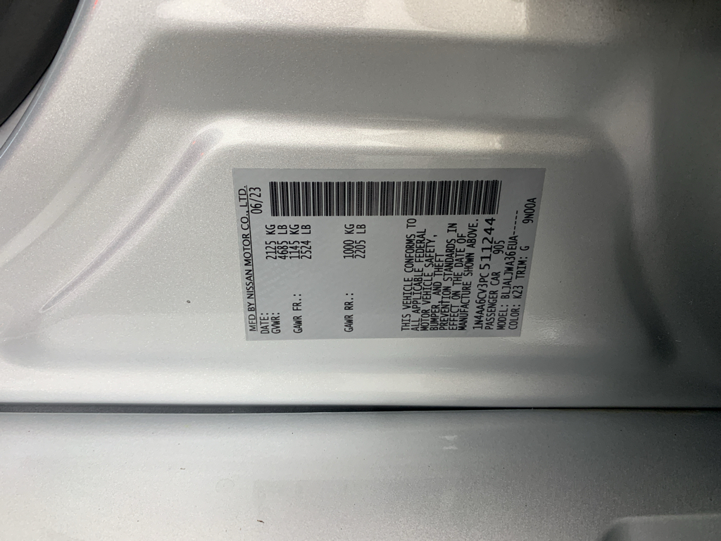 Vehicle photo 11